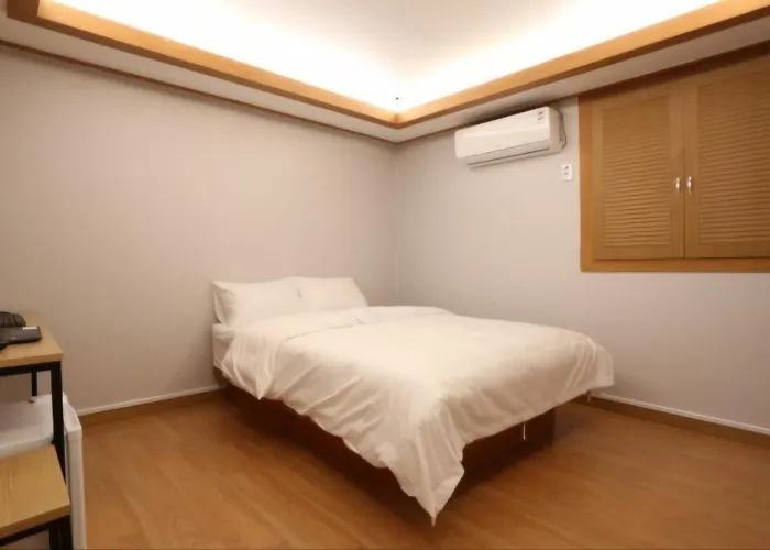 신림 유호텔 Sillim U - 고양이와 보드게임이 있는 힐링 Hostel
